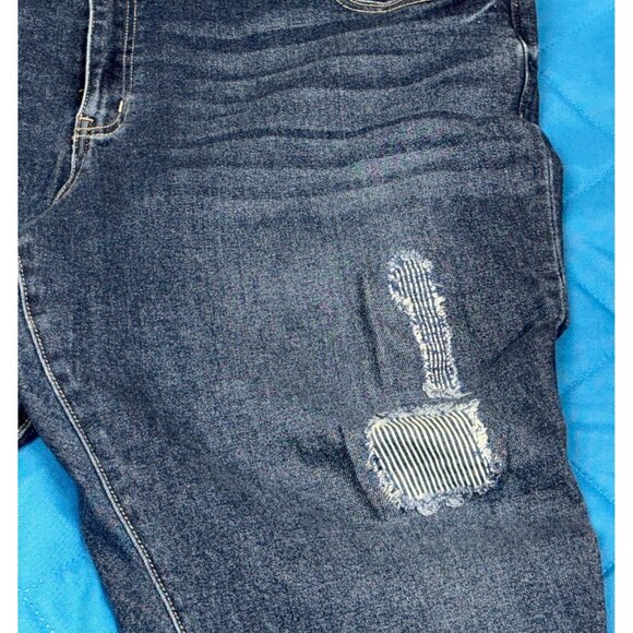 Lane Bryant Girlfriend Crop Jeans Size 26 Mid Rise Flex Waistband Distressed - Picture 4 of 16